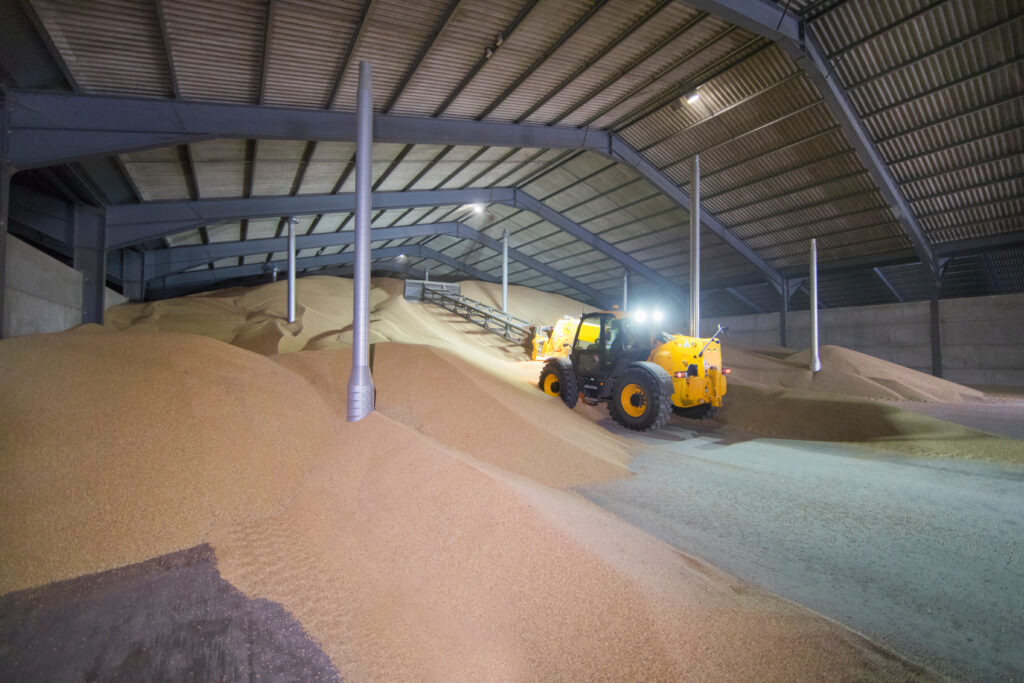 wooden hay barn builders
